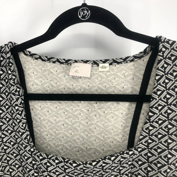 Anthropologie postage stamp brand print tank S - Picture 2 of 5